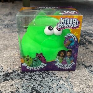 Kitty Squeeze Green Squishy Toy